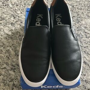 Keds Pursuit Slip On Black Leather